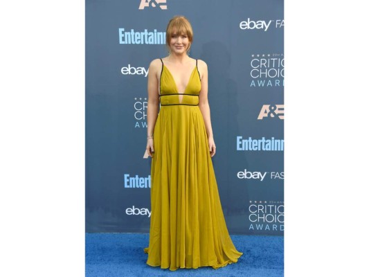 Bryce Dallas lucía radiante en un vestido low-cost by Topshop
