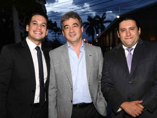 Javier Ortéz, Gabriel Ayon y Miguel Lardizabal