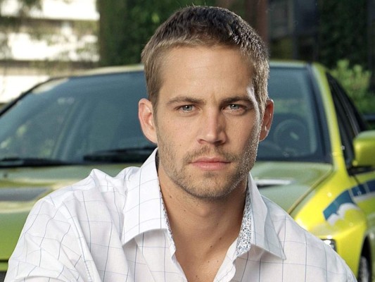 La supuesta falsa muerte de Paul Walker como estrategia comercial para revitalizar la saga a la que le debe un nombre, Fast and Furious, antes conocida como A todo gas
