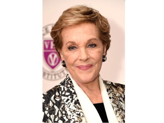 Julie Andrews<br/>Fecha de nacimiento: 1 de octubre de 1935 (edad 83 años)