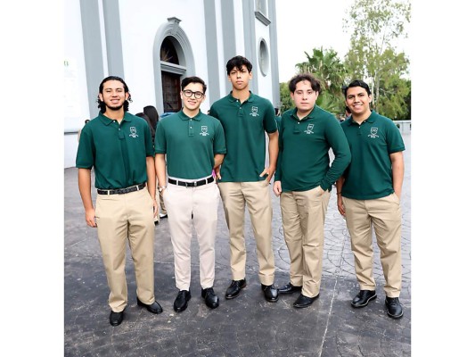 Santiago Calderon, Sebastian Hernández, Alejandro Lobo, Juan DanieL Mora y Josef Aguilar