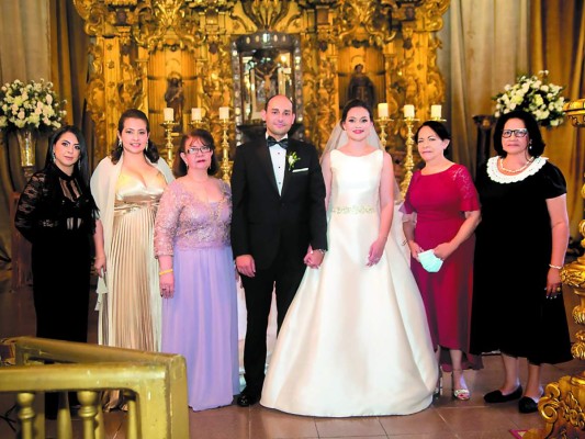 La boda de Azaria Martínez y Fernando Torres