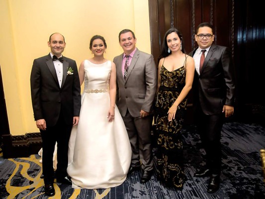 La boda de Azaria Martínez y Fernando Torres
