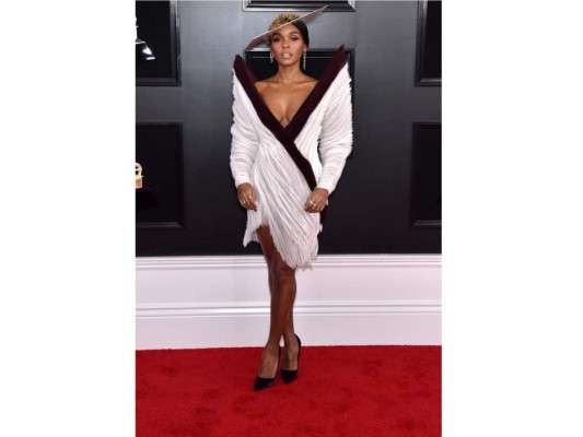 Janelle Monáe <br/>Su look es un diseño de Jean Paul Gaultier Haute Couture