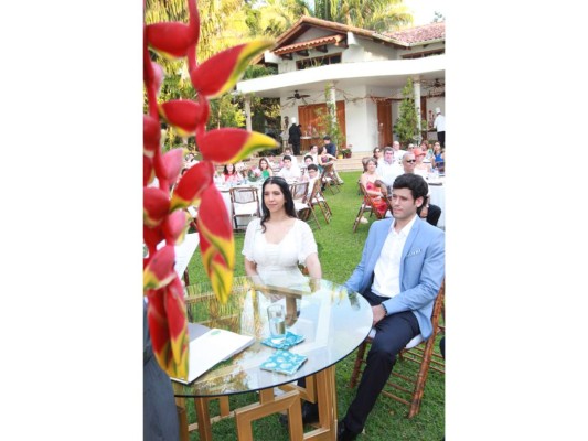 La boda civil de Andrea Handal y Roberto Álvarez