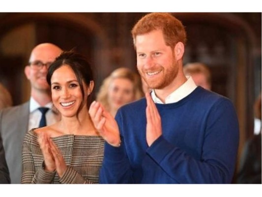7. No deben llevar regalos, ya que Harry y Meghan decidieron que gustarían que sus invitados donen a sus organizaciones de caridad como forma de obsequio de boda.