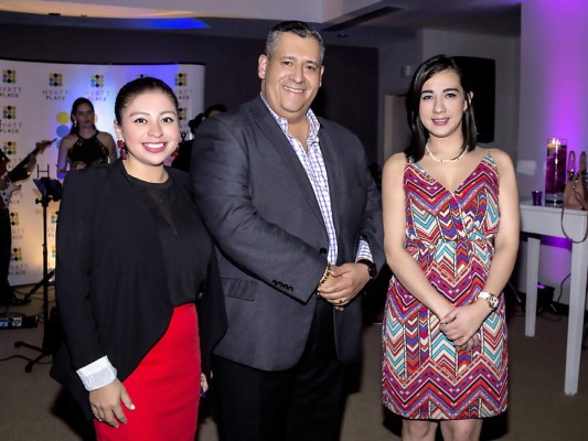 Hyatt Place ofrece alegre fiesta a clientes VIP  