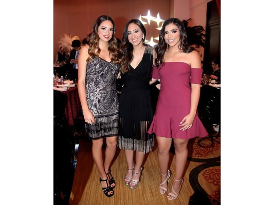 Alessa Matuty, Adriana Rojas y Nathalia Medina. Foto:Jorge González