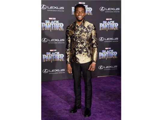 Lupita Nyong'o deslumbró en la Alfombra Morada de la Premiere de Black Panther