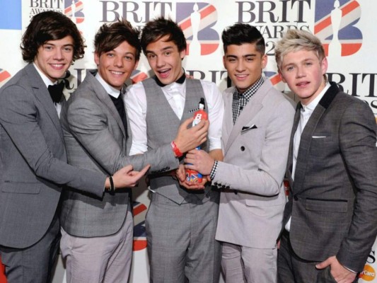 En febrero de 2012 ganaron un Brit Award en la categoría de Mejor Sencillo Británico por What Makes You Beautiful. Y este no sería el único premio que se llevarían en su carrera.