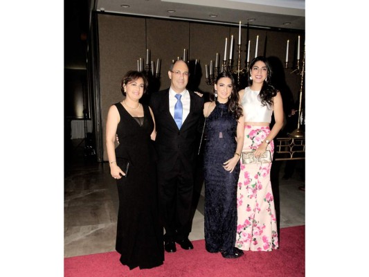 Elegante recepción para Jacobo y Nathalie Handal  