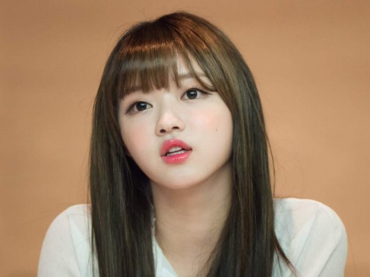 12. Yoo shi-ah