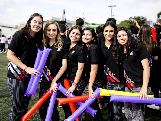 La entrance de los Seniors 2020 de la Escuela Americana