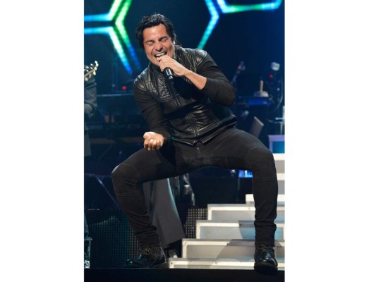 Las fotos más sexy's de Chayanne