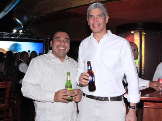 Alegre despedida para Boyce Lloyd  