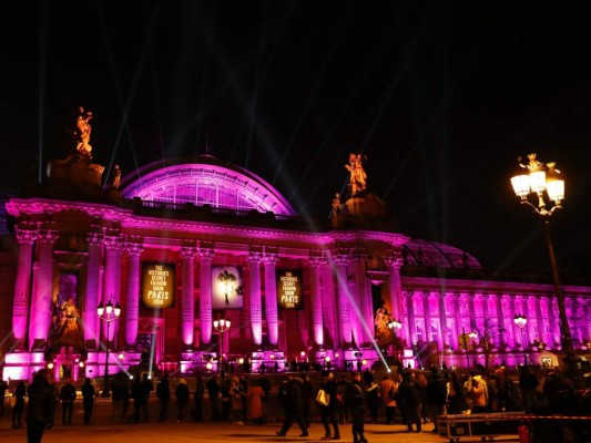 Vista panorámica del Grand Palais que este año es la sede del Victoria's Secret Fashion Show.