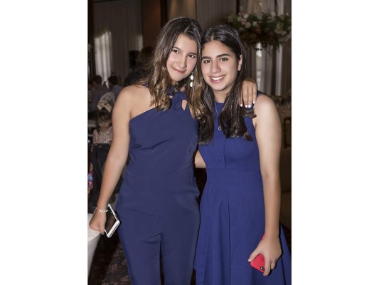 Alegre brunch por la nueva cristiana&nbsp;&nbsp;