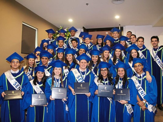 Misa de Acción de Gracias por los nuevos graduados de Santa María del Valle  