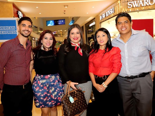 Estilo y Multiplaza realizaron el cóctel de apertura del American Express BAC Credomatic Estilo Moda 2019