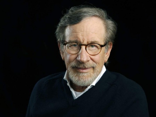 Steven Spielberg. Gracias a sus grandes éxitos en el mundo cinematográfico, el director posee 3.7 mil millones de dólares.