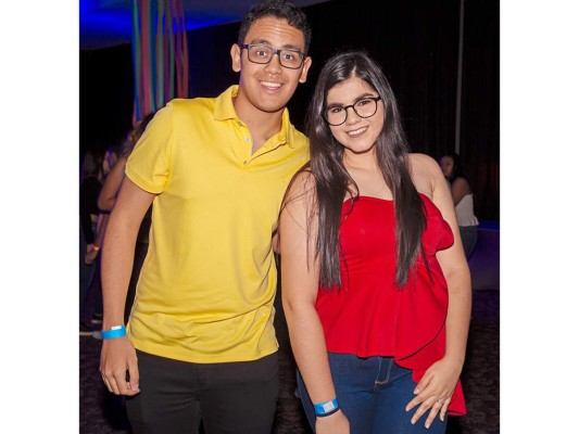 Welcome back Neón party XX de la EIS.