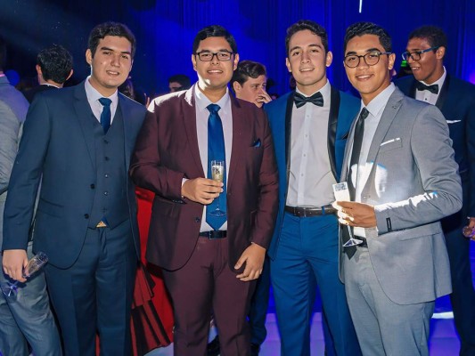 Así celebró la Clase 2019 de Santa María del Valle  