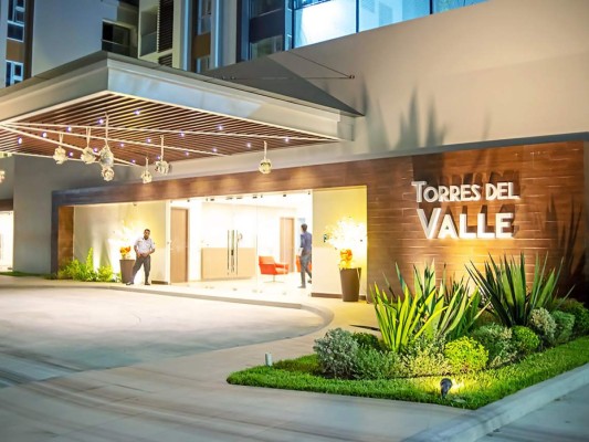 El cóctel inaugural de Condominios Torres del Valle  