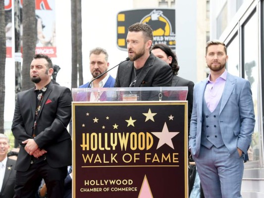 NSYNC recibe estrella de la fama en Hollywood