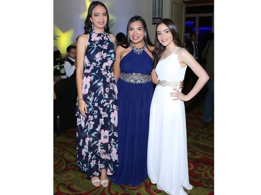 Invitados a la prom night de la Liberty School