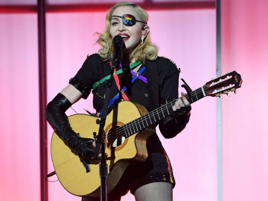 Las autoridades indicaron que esperaban entre tres y cuatro millones de turistas en la ciudad con motivo de las celebraciones del Orgullo que arrancaron el jueves y que concluyen el domingo con un concierto en Times Square y con la actuación de Madonna, en un minifestival de música en la orilla del río Hudson.