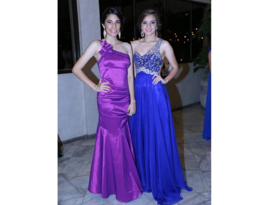 Mayan School celebra su prom al estilo los Oscar