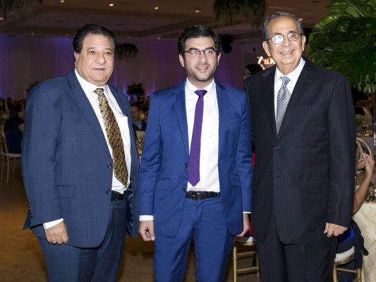 Camilo Kafati recibe homenaje El Forjador 2017  