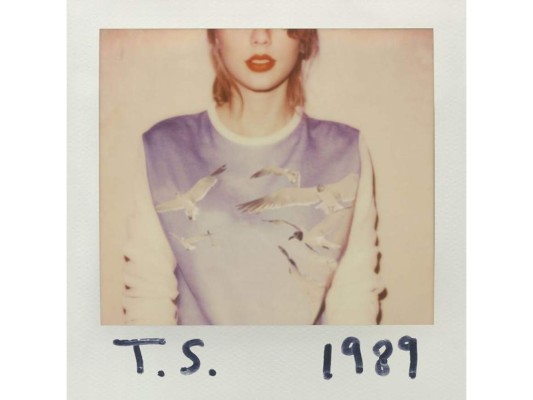Debido a esto, ella dejó de hablar de su vida privada y, mientras pasaba la tormenta, ella inició a escribir para su quinto álbum, '1989'.