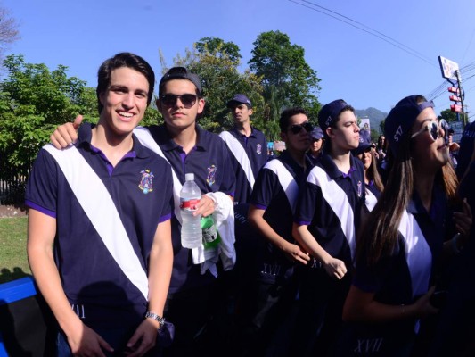 Senior entrance de la Escuela Internacional Sampedrana