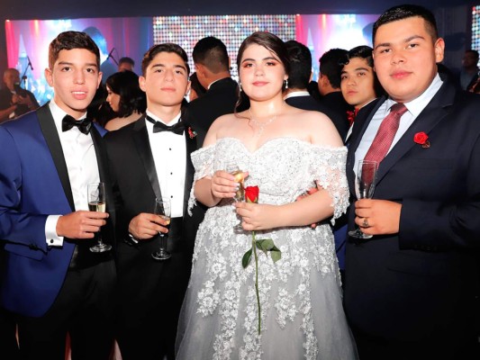 Red Carpet: Prom de los Seniors 2019 de La Estancia School