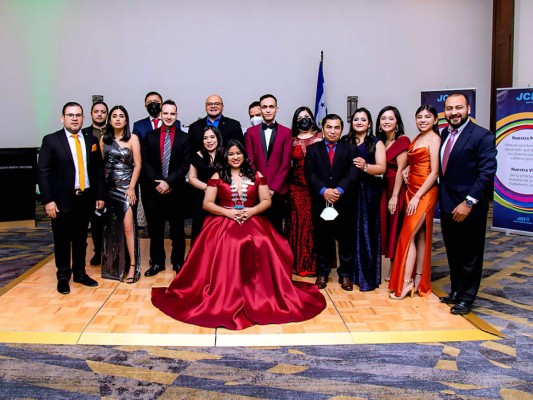 Juramentan nueva directiva de la Cámara Junior