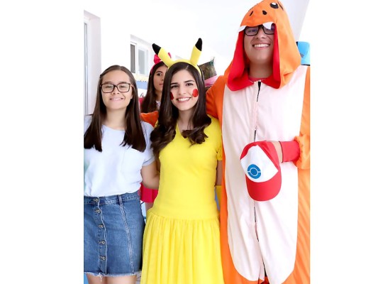 María Hernández, Mónica Flores y David Argüello