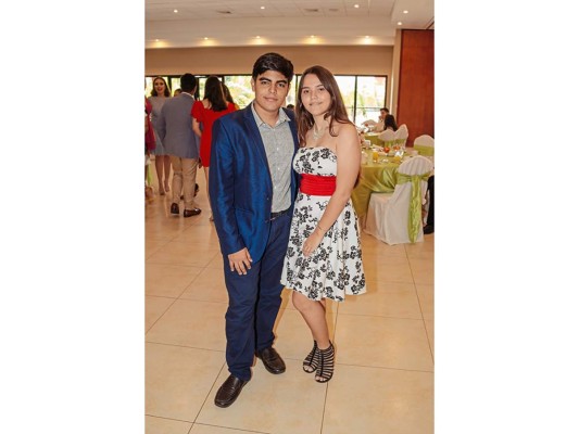 La promoción 2019 de La Salle celebra desayuno