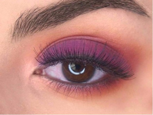 Tendencias ultra violeta en makeup