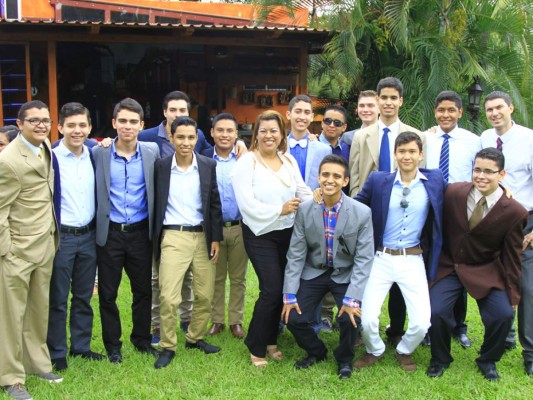 Emotivo senior breakfast de la International School