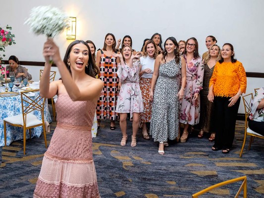 La despedida de soltera de Angie Andonie