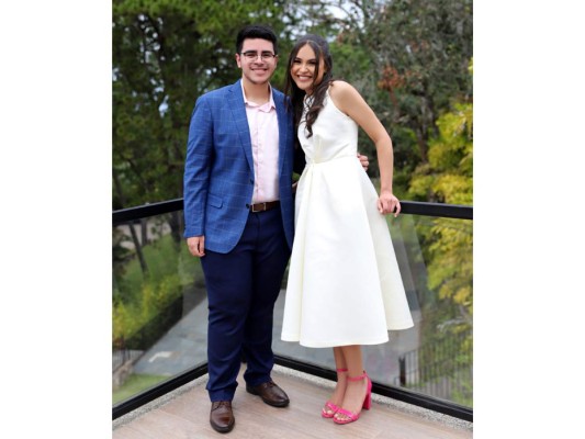 Luis Canales y Ariana Escober