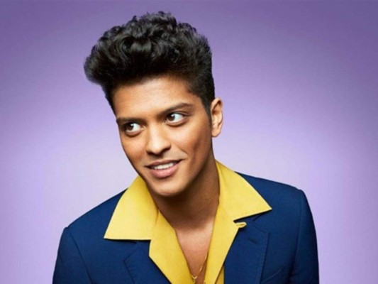 Bruno Mars: Nació el 8 de octubre de 1985.