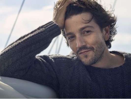 Diego Luna<br/>El mexicano saltó a la fama gracias a 'Y tu mamá también' de 2001 y desde entonces, ha formado de parte de la producción de películas como 'Rogue One: A Star Wars Story' y 'El libro de la vida'.