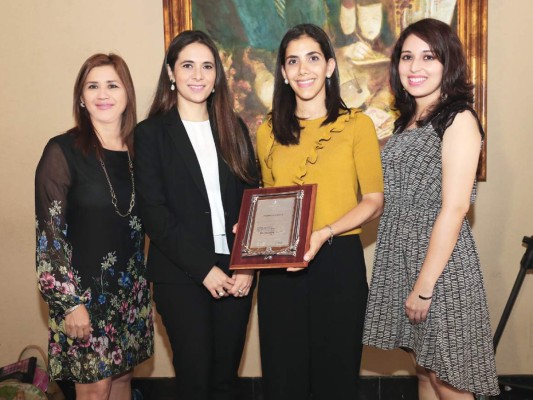 Entrega de Premio Nacional a la Corresponsabilidad Empresarial para la Educación