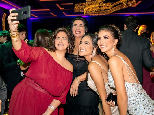 Best Moments: Inolvidable celebración Seniors 2019 de la Escuela Internacional Sampedrana