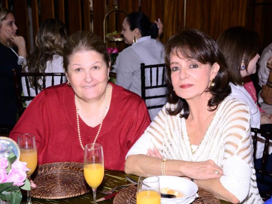 El cumpleaños de Mary Tinoco
