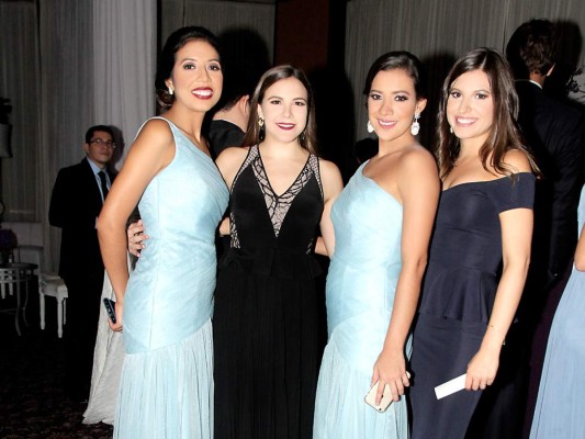 La boda religiosa de Jonathan Park y Daniela Ferrufino