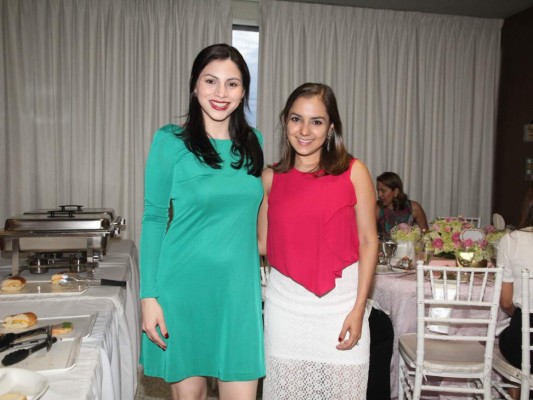 Alegre shower para María José Welchez  