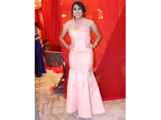 Mayan School celebra su prom al estilo los Oscar